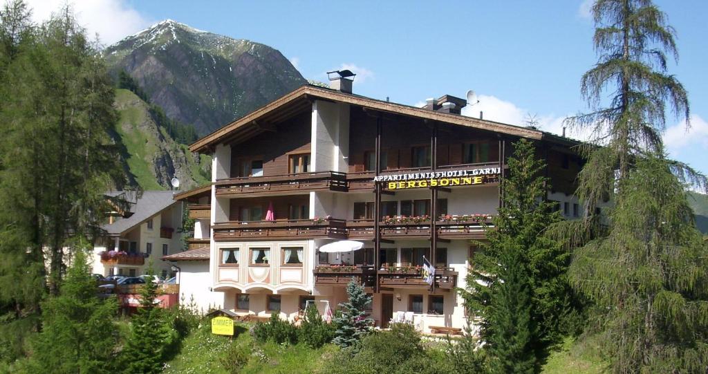 Hotel Garni Bergsonne Samnaun Esterno foto